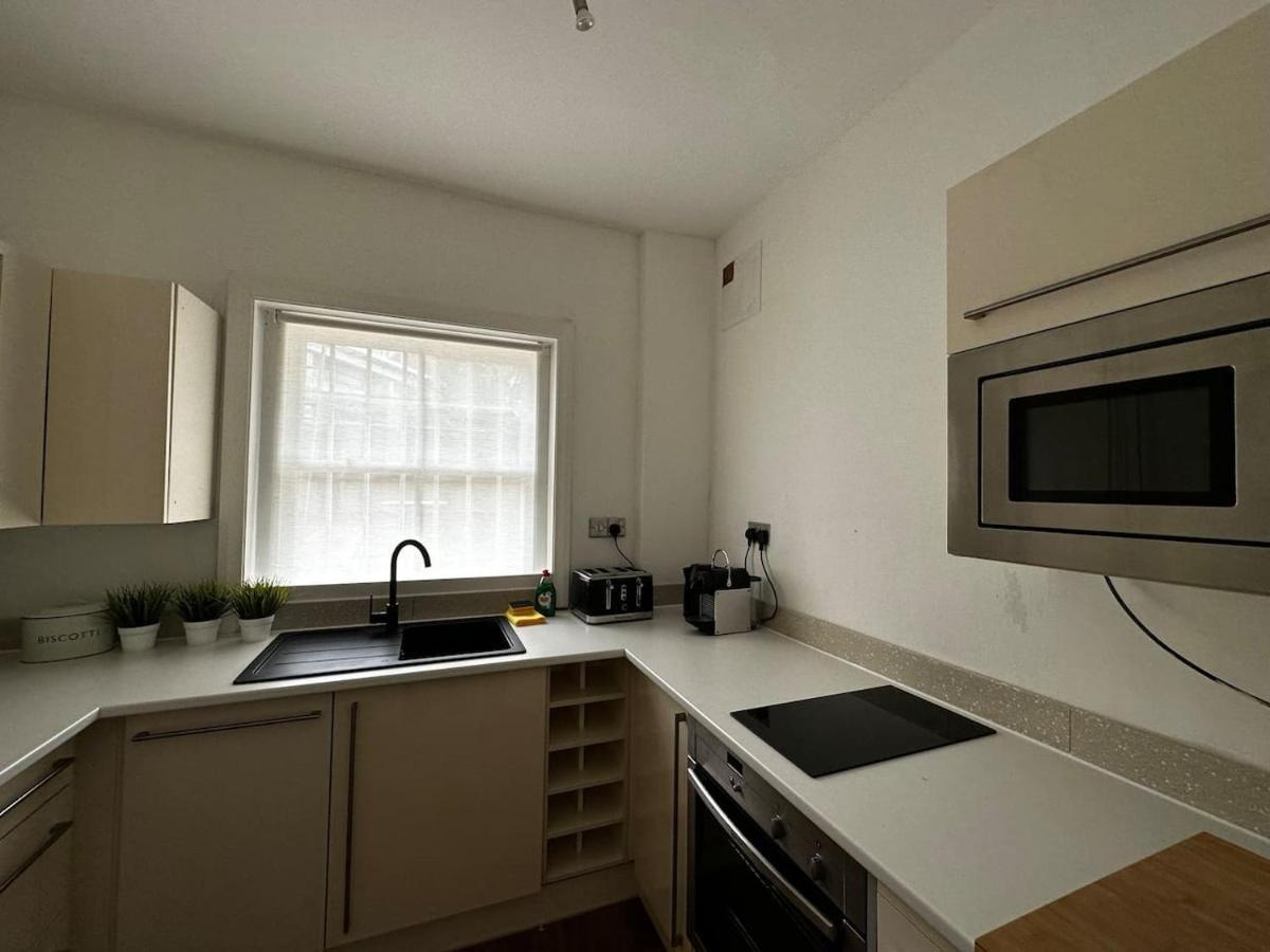 Spacious Studio For 4 Flat Near Regents Park N2 런던 외부 사진