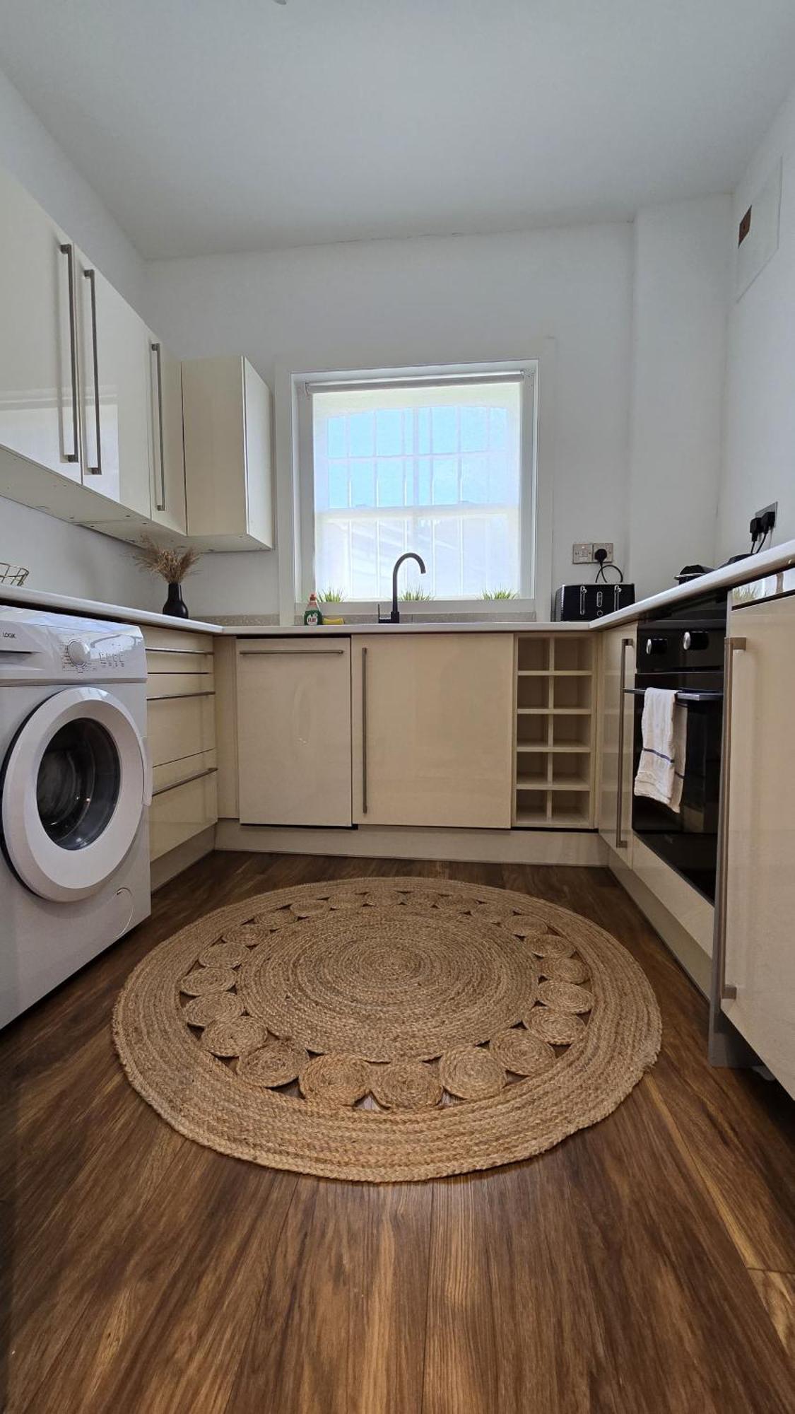 Spacious Studio For 4 Flat Near Regents Park N2 런던 외부 사진